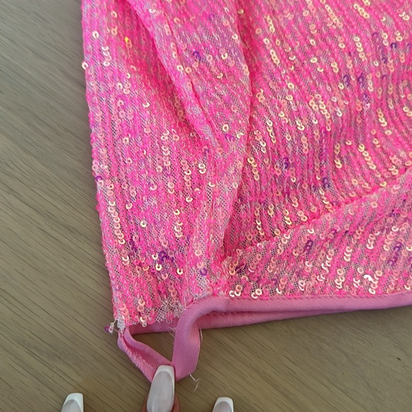 REVOLVE superdown pink sequin mini skirt - Picture 5 of 6